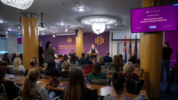 Kampanja "Žene pokreću Srbiju"